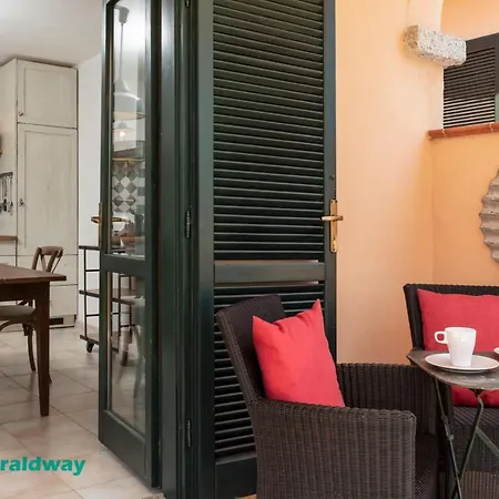 Emeraldway - The Place